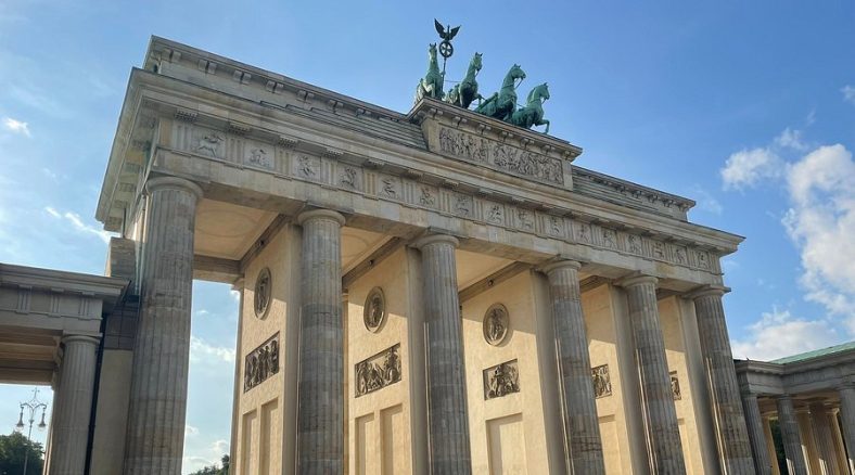 Berlin dan Brandenburg Gate serta Museum yang Menarik